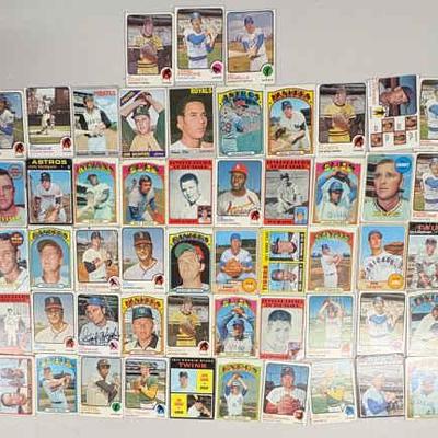 HST217- Assorted Vintage Baseball Collectible/Trading Cards