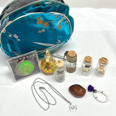 HST277- Vintage 90’s Collectors Gold Flake Bottles & Travel Collection 