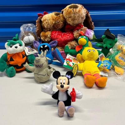 HST025- Small Vintage Collectible Stuffed Animals