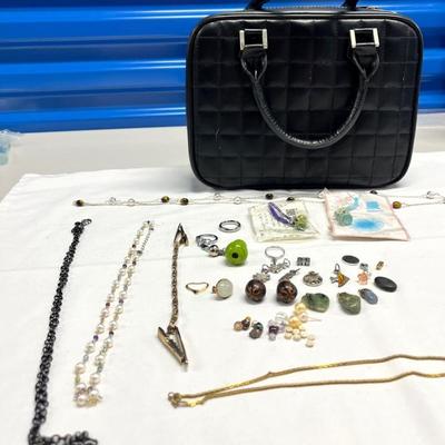 HST280- Fashion Jewelry, Natural Stone Pendants, W/ Travel Bag