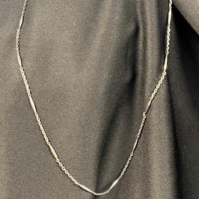 HST212- Unique Silver Or White Gold Colored Necklace 