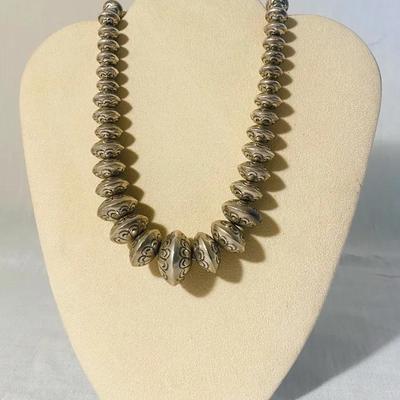 Navajo Graduated Disc Necklace 