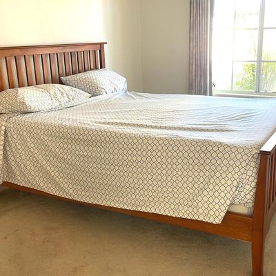 Queen Size Bed With Frame   