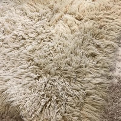 Italian Flokati Rug – 72" × 90"
