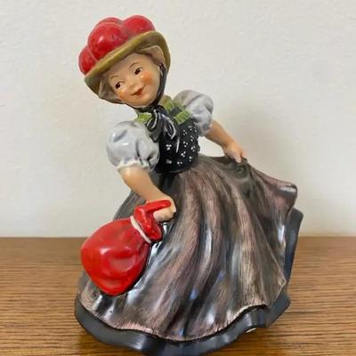 Dancing Girl Figurine