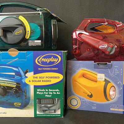 Self Powered  Radio And Lantern 