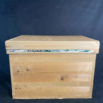 Tea Box 2 Feet ++