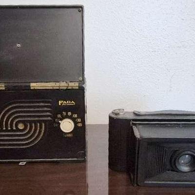 Vintage 1942 Kodak Vigilant Junior Six-20 Folding Pocket Camera & FADA Model 1000 "Bullet" Radio