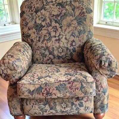 Upholstered Floral  Chair, Possibly  Ethan Allen No Markings 