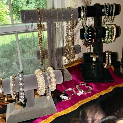 Sale Photo Thumbnail #127