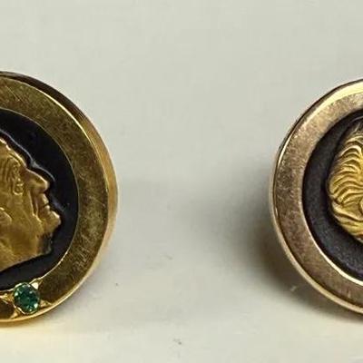 2 John Deere 10k Lapel Pins