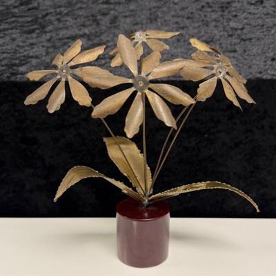 1970s Friedle Brutalist Gold Metal Sculpture Flowers