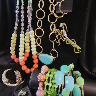 Sale Photo Thumbnail #172