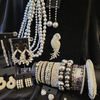 Sale Photo Thumbnail #169