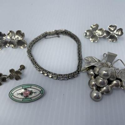 Sale Photo Thumbnail #370