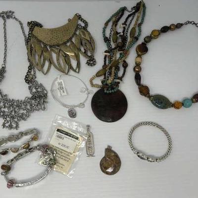 Sale Photo Thumbnail #149