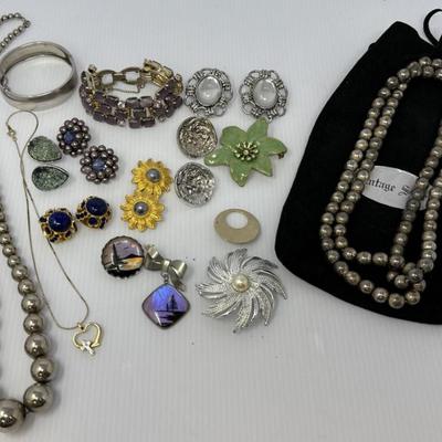 Sale Photo Thumbnail #296