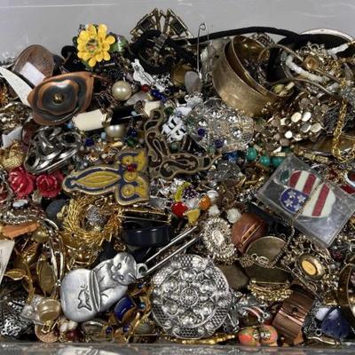 Sale Photo Thumbnail #259