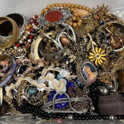 Sale Photo Thumbnail #253