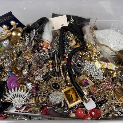 Sale Photo Thumbnail #275