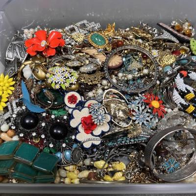 Sale Photo Thumbnail #186