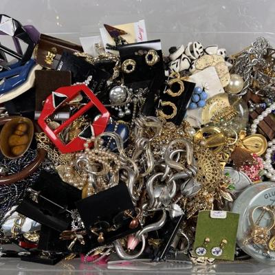 Sale Photo Thumbnail #273