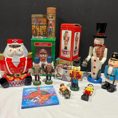 Christmas Mystery Lot - Musical, Cookie Jars + More