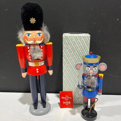 Original Handarbeit Aus Dem Erzgebirge Mouse King Nutcracker + Ersgebirge Soldier Guard Nutcracker