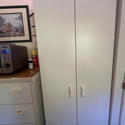 Storage cabinet