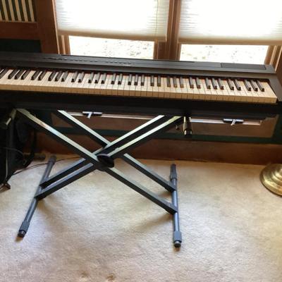 Sale Photo Thumbnail #190: Yamaha p 125 digital keyboard