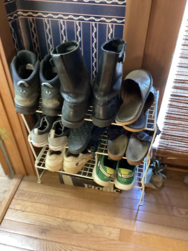 Sale Photo Thumbnail #289: Men s shoes