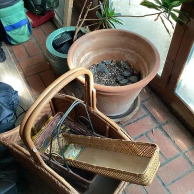 Sale Photo Thumbnail #218: Pots and baskets