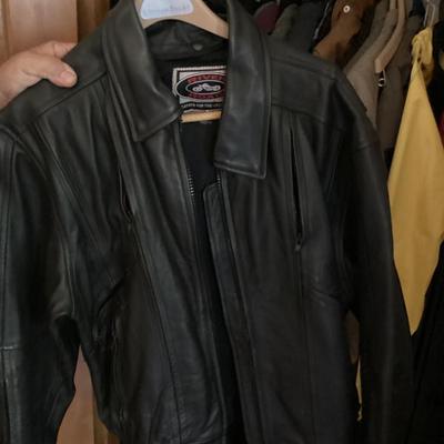 Sale Photo Thumbnail #151: River road black leather jacket