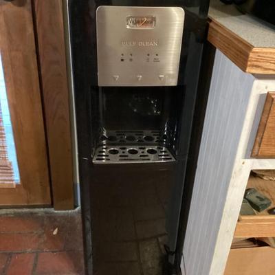 Sale Photo Thumbnail #196: Igloo water cooler