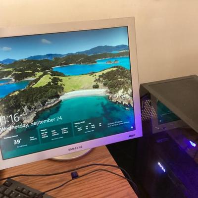Sale Photo Thumbnail #127: Samsung syncmaster 193p lcd monitor