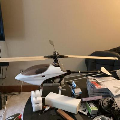 Sale Photo Thumbnail #6: Thunder tiger raptor rc helicopter