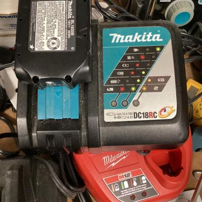 Sale Photo Thumbnail #71: Makita dc18rc single rapid optimum battery charger