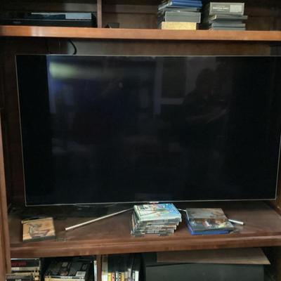 Sale Photo Thumbnail #116: Element electronics tv