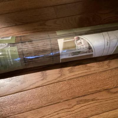 Sale Photo Thumbnail #232: Window blinds