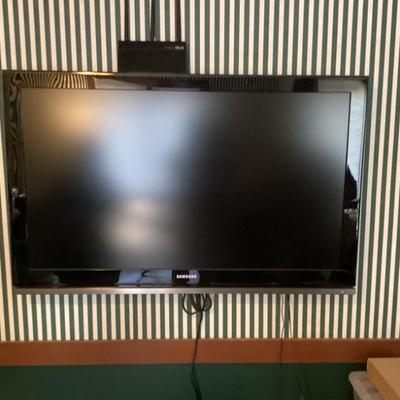 Sale Photo Thumbnail #128: Samsung tv