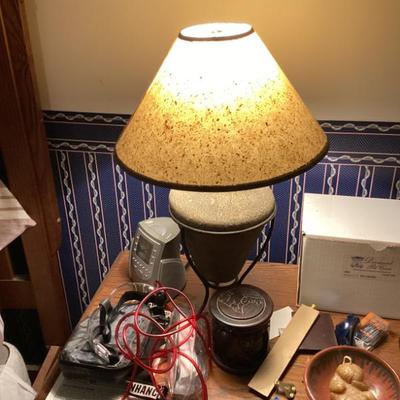 Sale Photo Thumbnail #201: Accent lamp