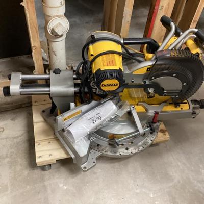 Sale Photo Thumbnail #4: Dewalt 12 inch double bevel sliding compound miter saw