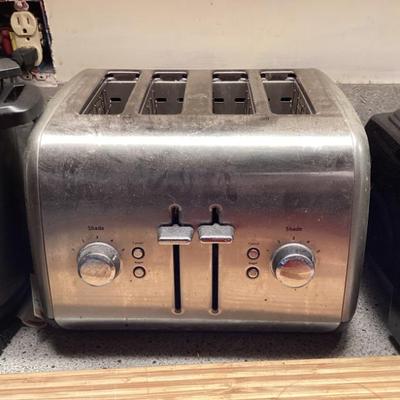 Sale Photo Thumbnail #198: Kitchenaid 4 slice toaster