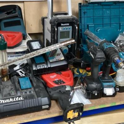 Sale Photo Thumbnail #41: Makita tools