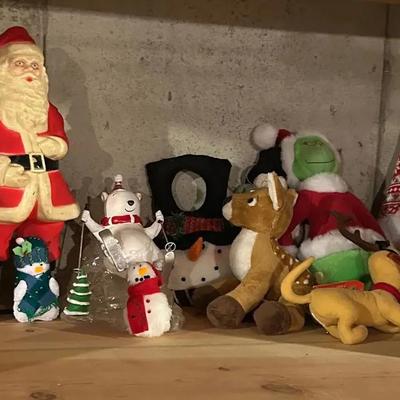 Mystery Lot of Christmas Items