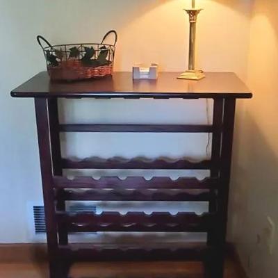 Wine Rack with Lamp and Accessories 