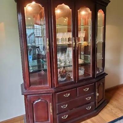 Thomasville Lighted China Cabinet 