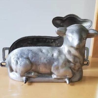 Vintage Cast Aluminum Lamb Cake Mold