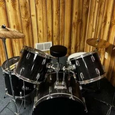 Drum Kit and Accessories 