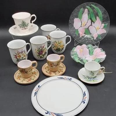 Unique Home Items- Including Sydenstricker and Dansk